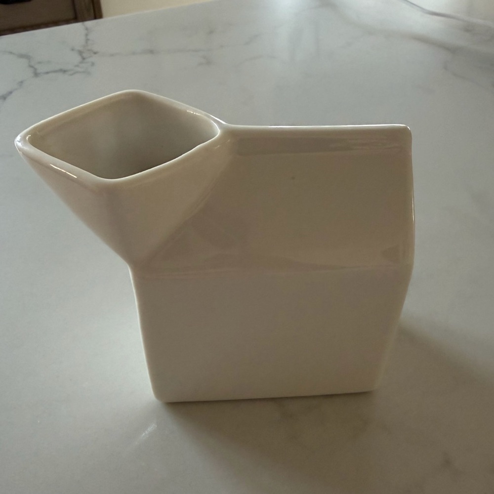 Ceramic milk carton creamer cup